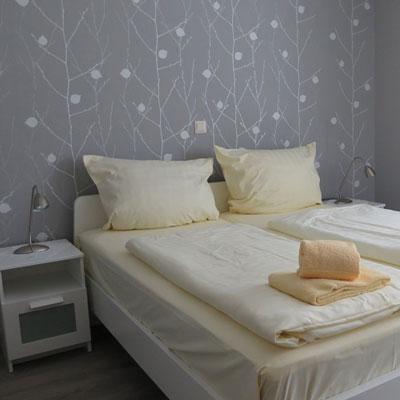 Schlafzimmer 1